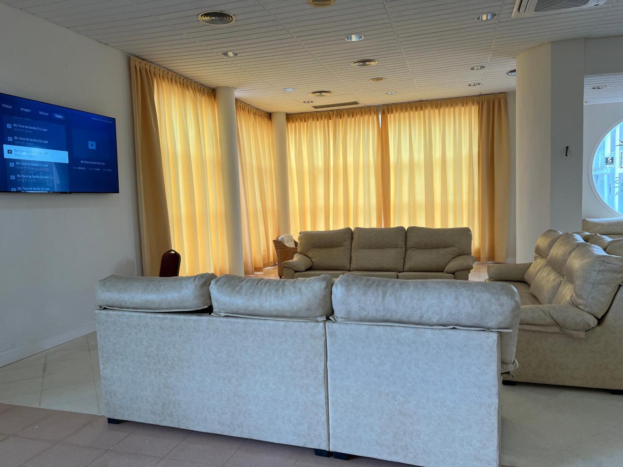 Hospedium Hotel Blu Torre De Sevilla 토레데라레이나 외부 사진