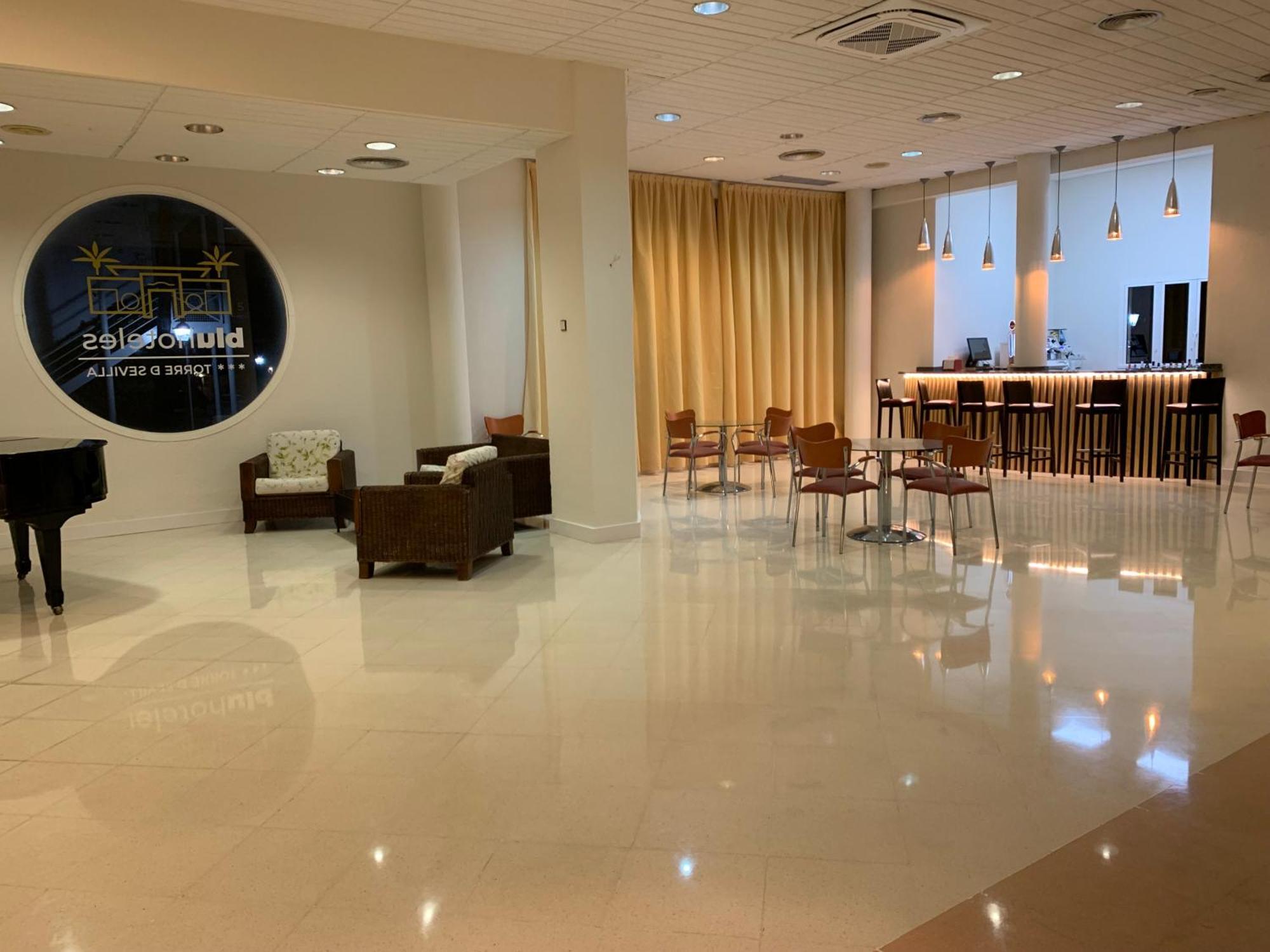 Hospedium Hotel Blu Torre De Sevilla 토레데라레이나 외부 사진