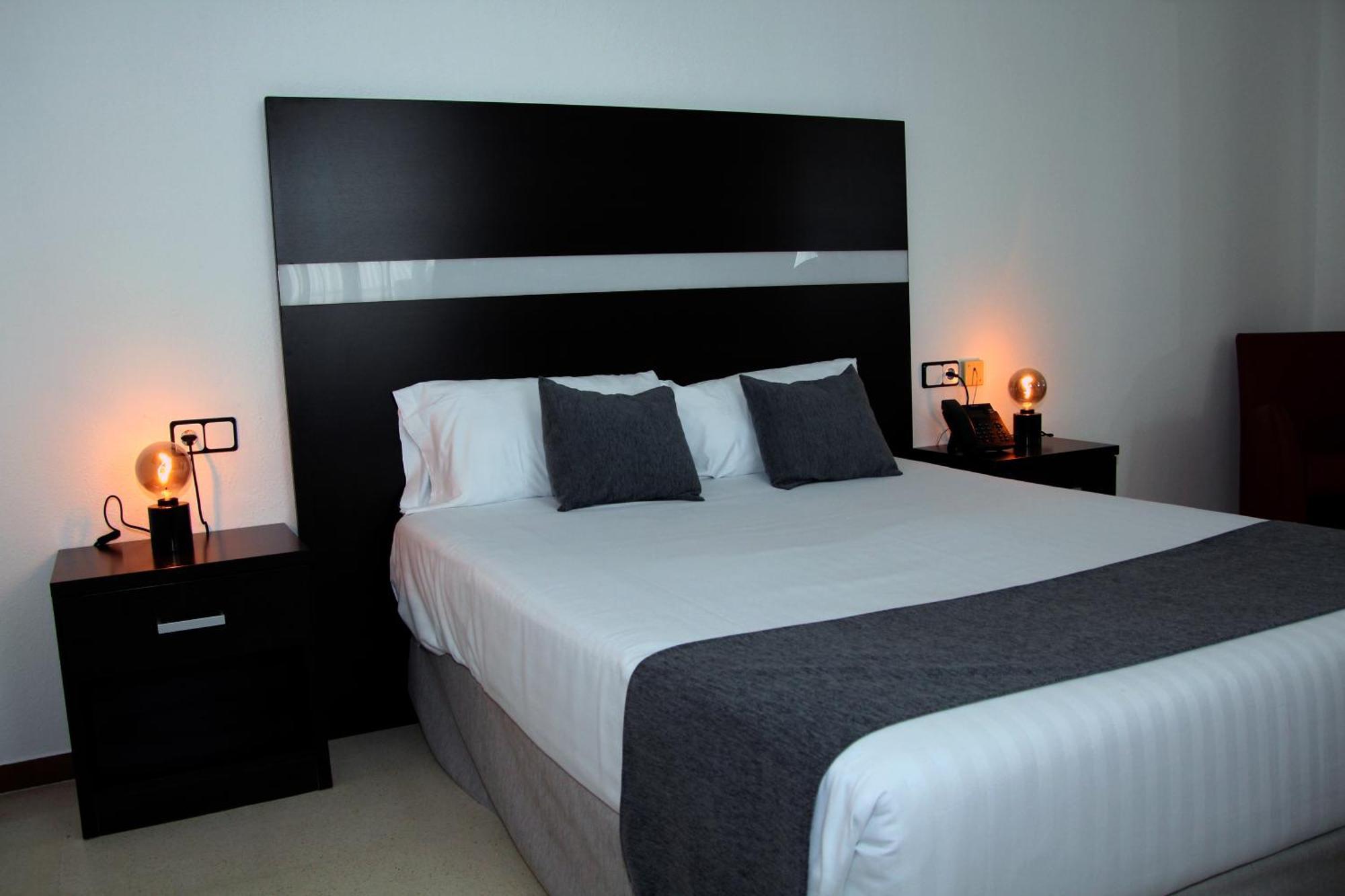 Hospedium Hotel Blu Torre De Sevilla 토레데라레이나 외부 사진
