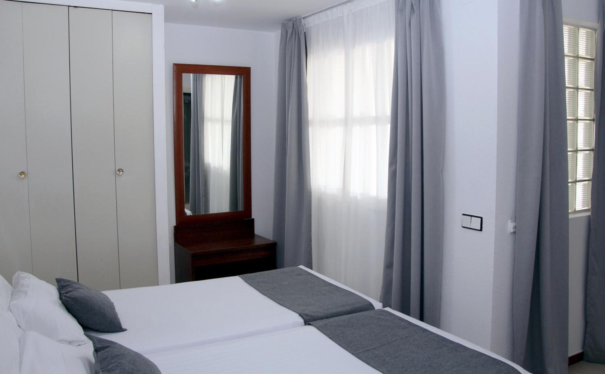 Hospedium Hotel Blu Torre De Sevilla 토레데라레이나 외부 사진